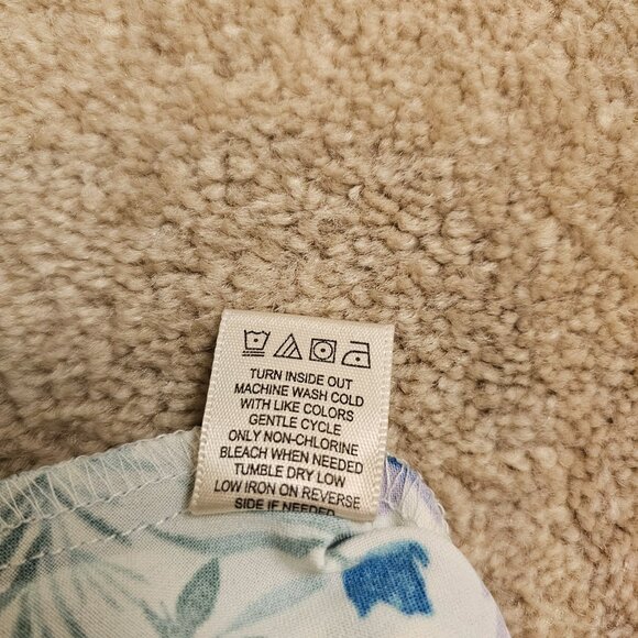 White Floral Puffy Sleeve Dress - Picture 8 of 8